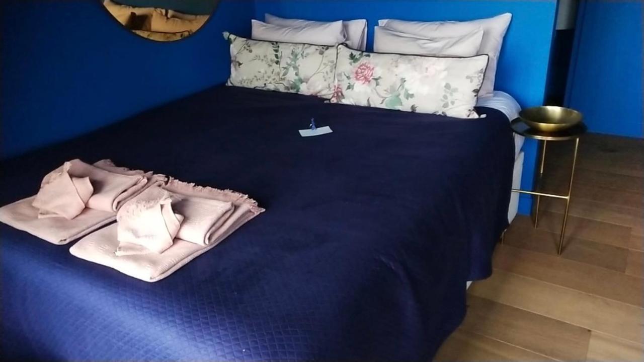 Eiffel Tower Romantic View Apartment Париж Екстериор снимка